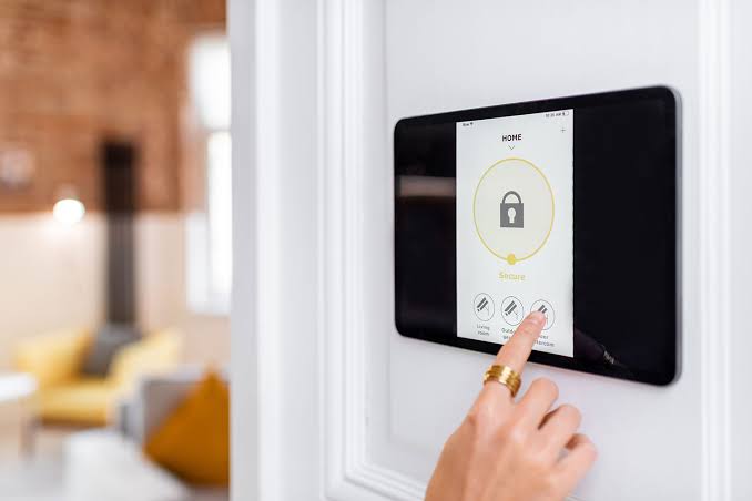 Panel de alarma inteligente
